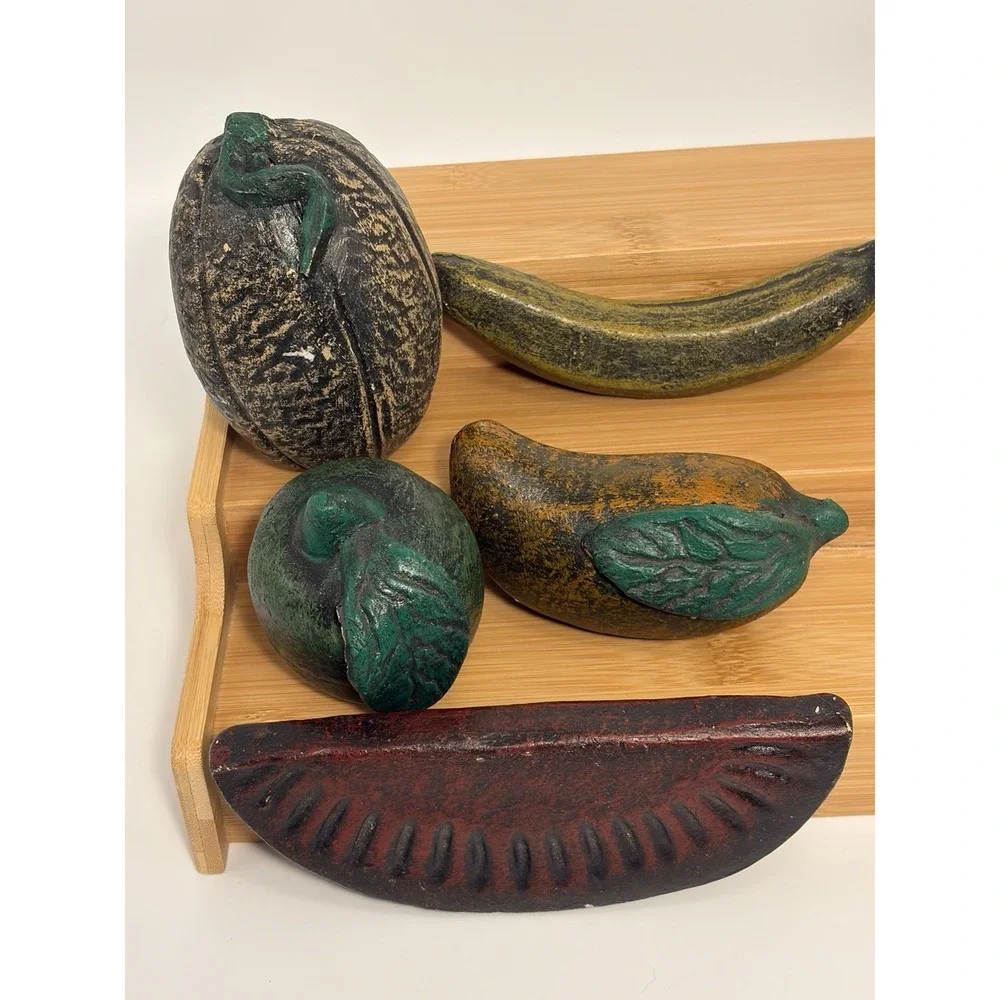 Unmarked terracotta fruit